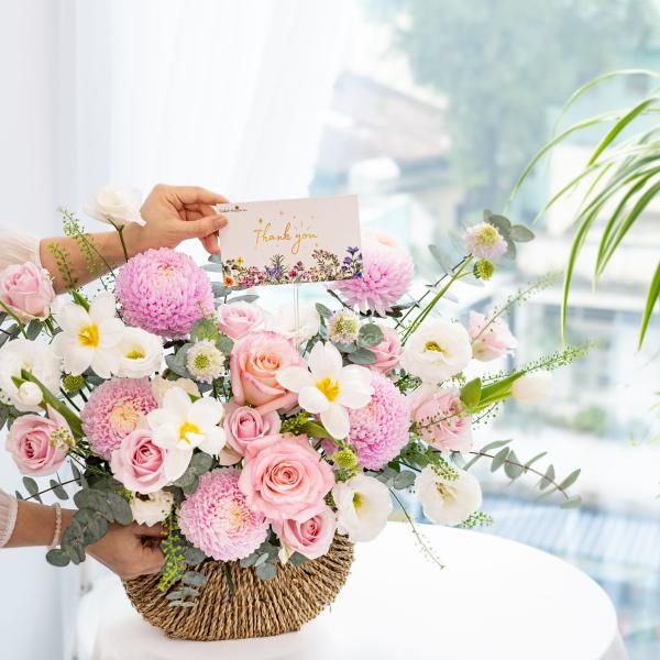 Giỏ Hoa Nắng Ấm Dịu Dàng 612