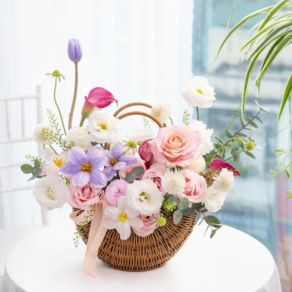 Giỏ Hoa Yêu Thương Rực Rỡ 620