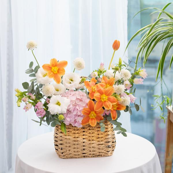 Giỏ Hoa Yêu Thương Rực Rỡ 621