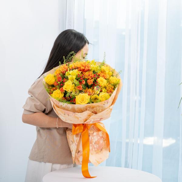 Bó Hoa Dẫn Lối Yêu Thương 645