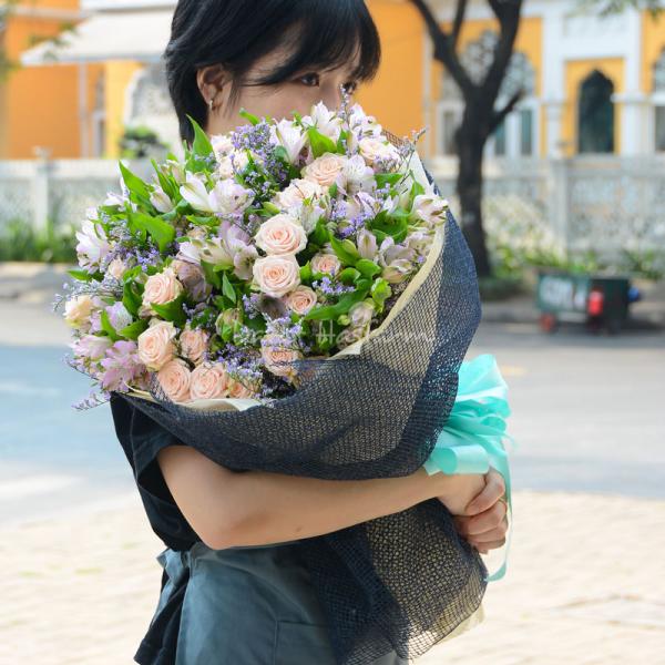 Bó Hoa Sứ Giả May Mắn 175