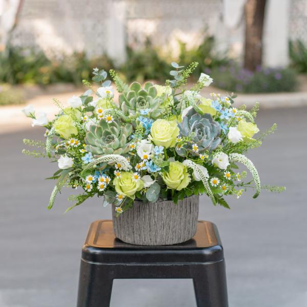 Giỏ Hoa Yêu Thương Đậm Sâu 069