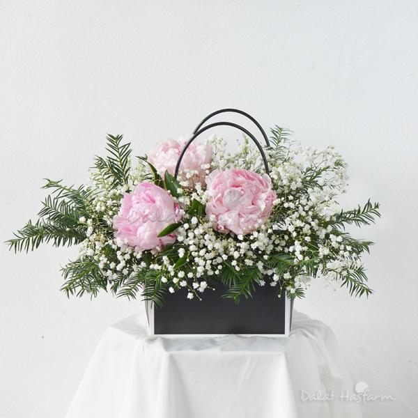 Giỏ Hoa Đong Đầy Yêu Thương 040