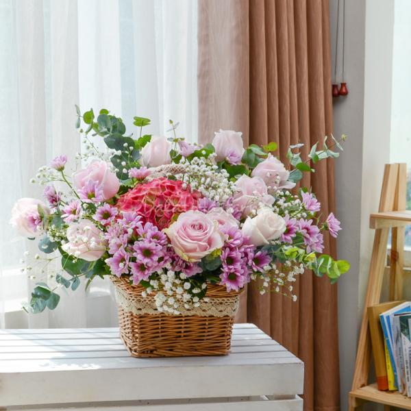Giỏ Hoa Dịu Ngọt Yêu Thương 197