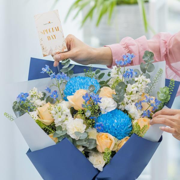 Bó Hoa Dẫn Lối Yêu Thương 496