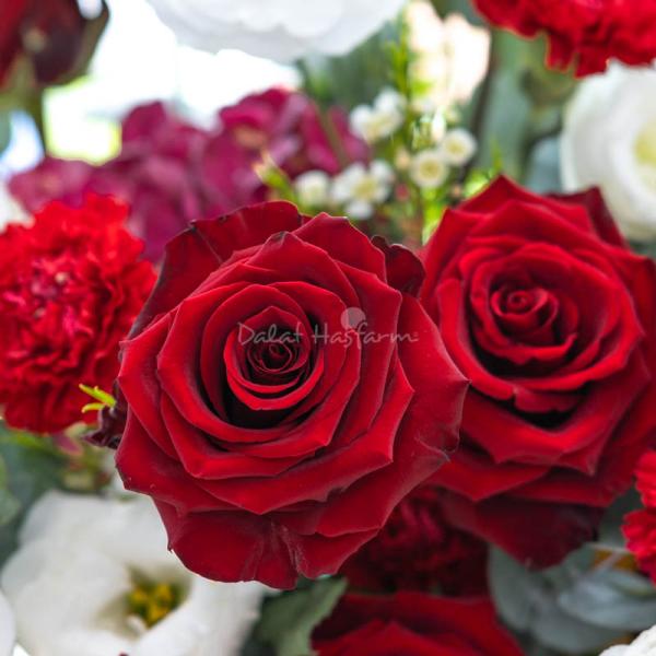 Giỏ Hoa Yêu Thương Đong Đầy 367