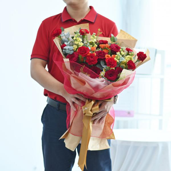 Bó Hoa Yêu Thương Đong Đầy 373