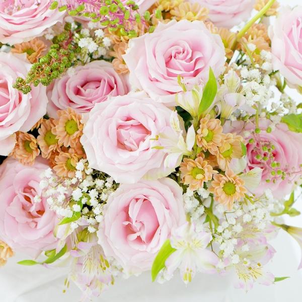 Giỏ Hoa Dịu Ngọt Yêu Thương 034