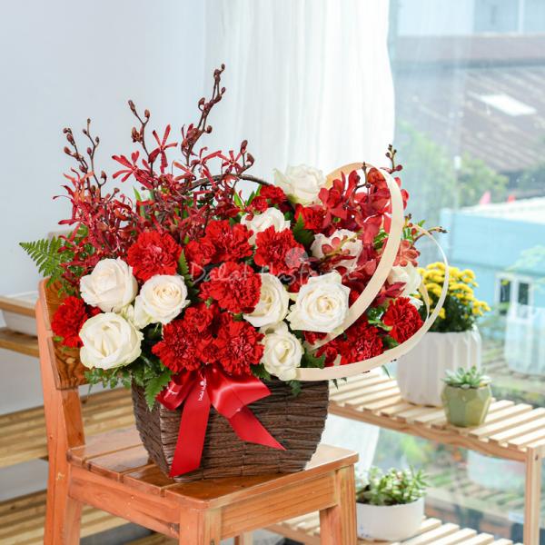 Giỏ Hoa Yêu Thương Đong Đầy 297