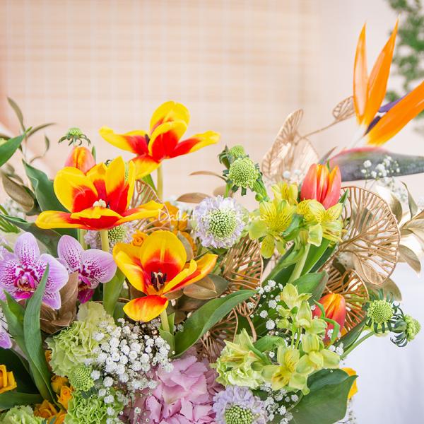 Bình Hoa Yêu Thương Rực Rỡ 556