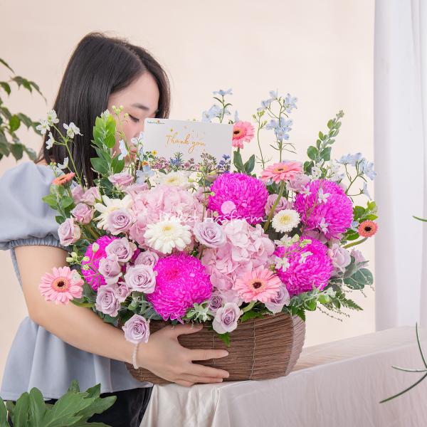 Giỏ Hoa Yêu Thương Trân Quý 570