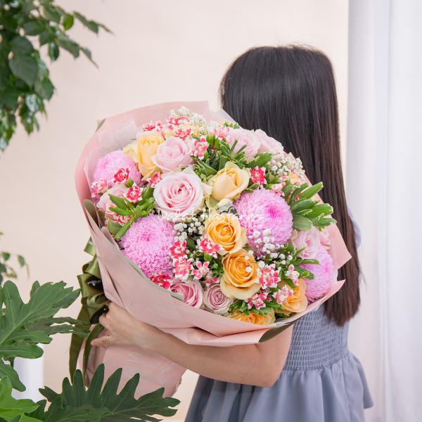 Bó Hoa Yêu Thương Rực Rỡ 576