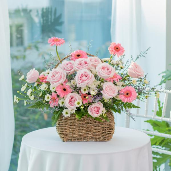 Giỏ Hoa Dịu Ngọt Yêu Thương 410